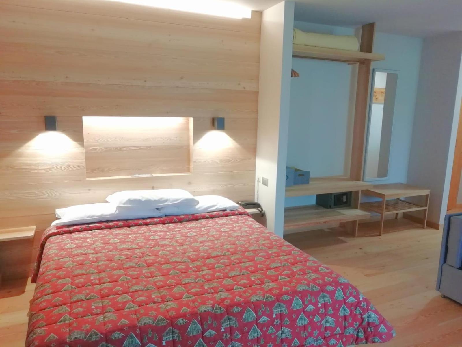 סאוריס Albergo Riglarhaus מראה חיצוני תמונה
